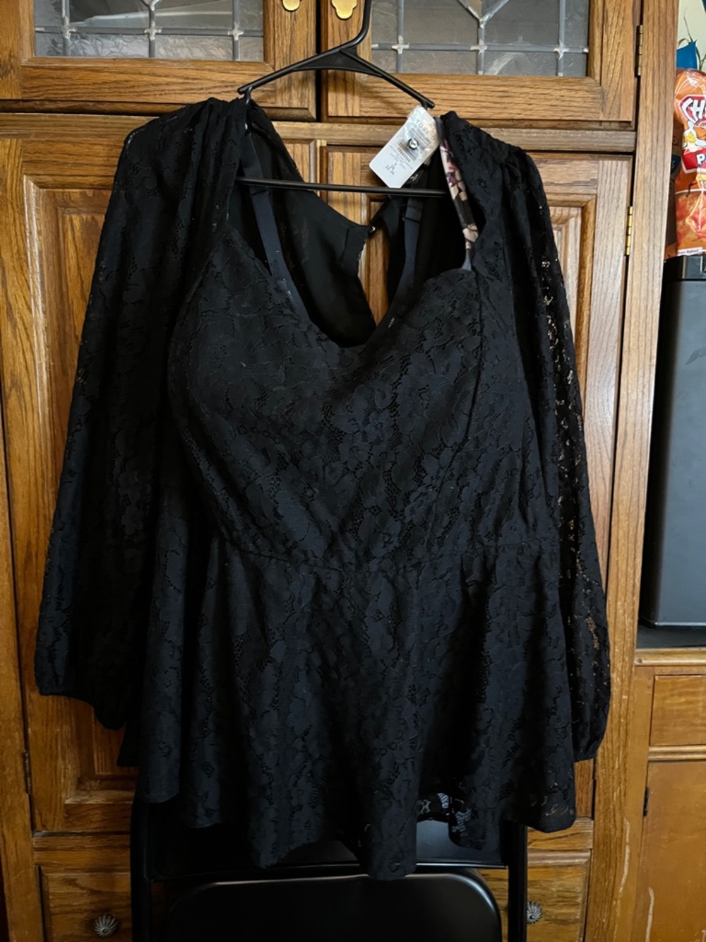 3X Torrid Black Lace Peplum Puff Sleeve Top with Floral Accent NEW WITH TAGS